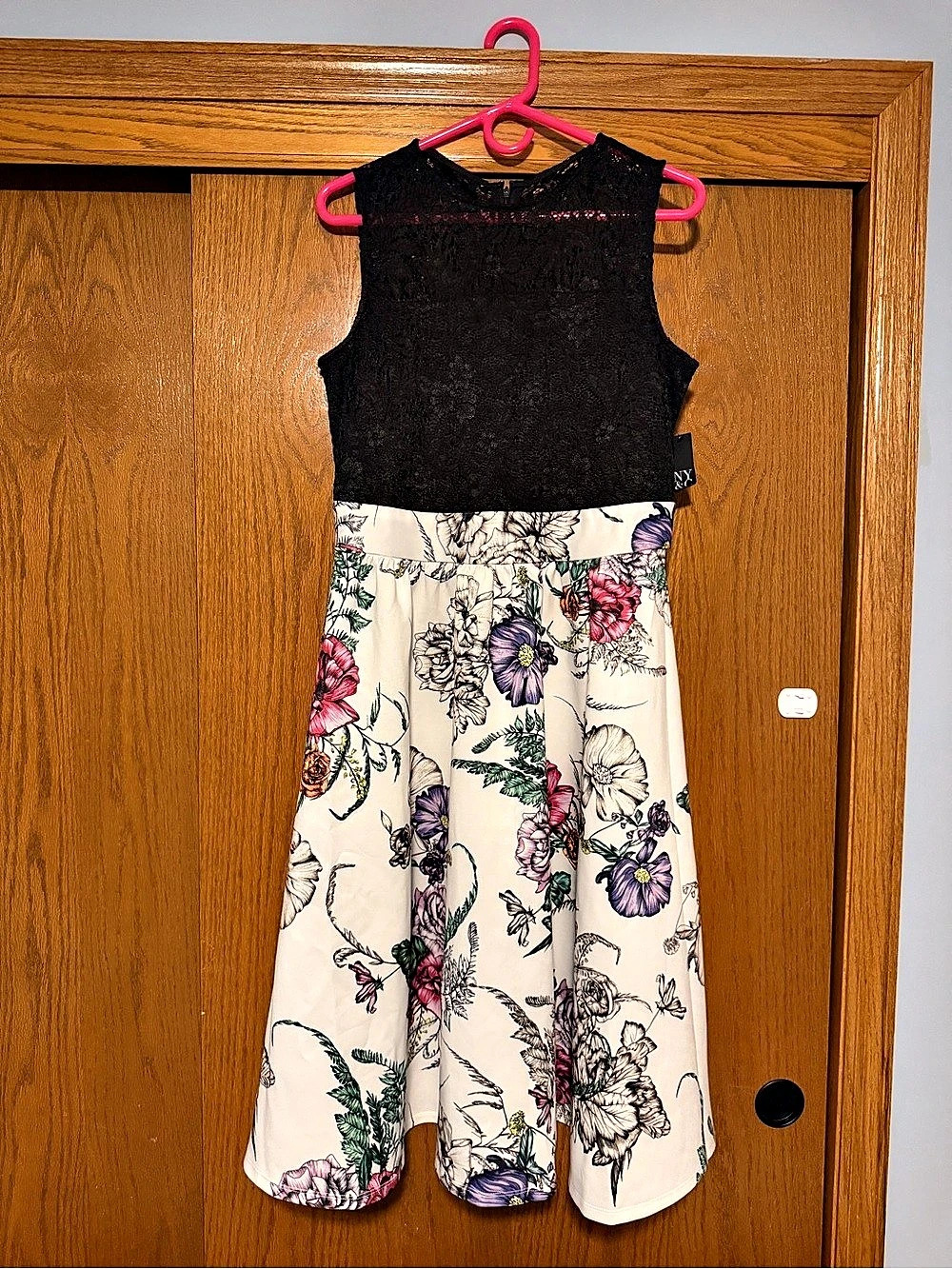 New York & Company Floral Lace Dress Size 10 NWT